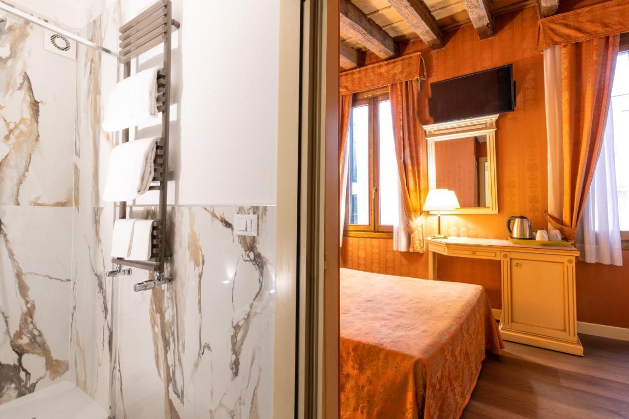 Bed and Breakfast Lanterna Di Marco Polo Venecia Exterior foto