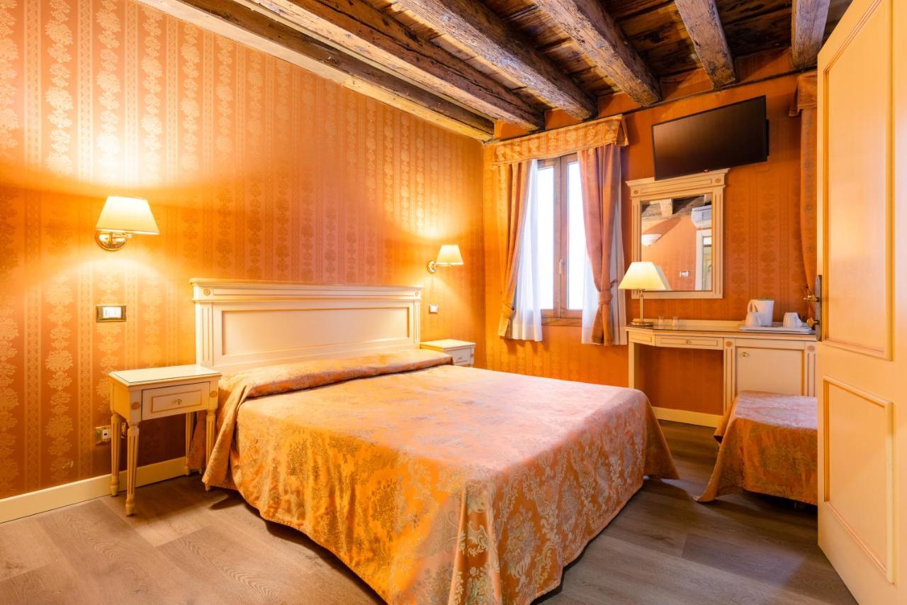 Bed and Breakfast Lanterna Di Marco Polo Venecia Exterior foto