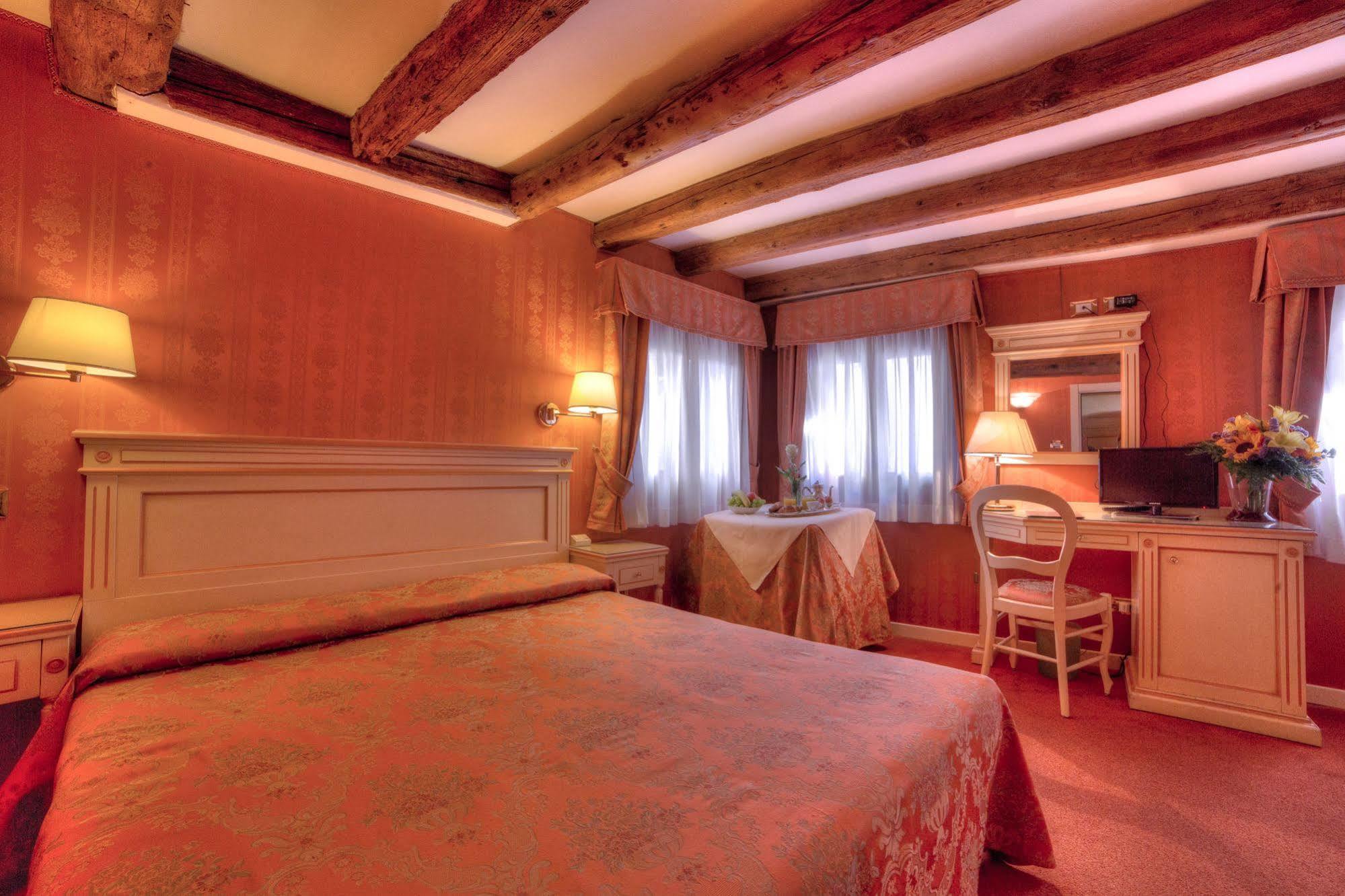 Bed and Breakfast Lanterna Di Marco Polo Venecia Exterior foto