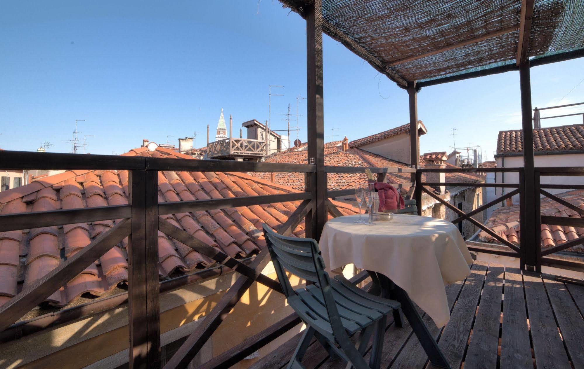 Bed and Breakfast Lanterna Di Marco Polo Venecia Exterior foto